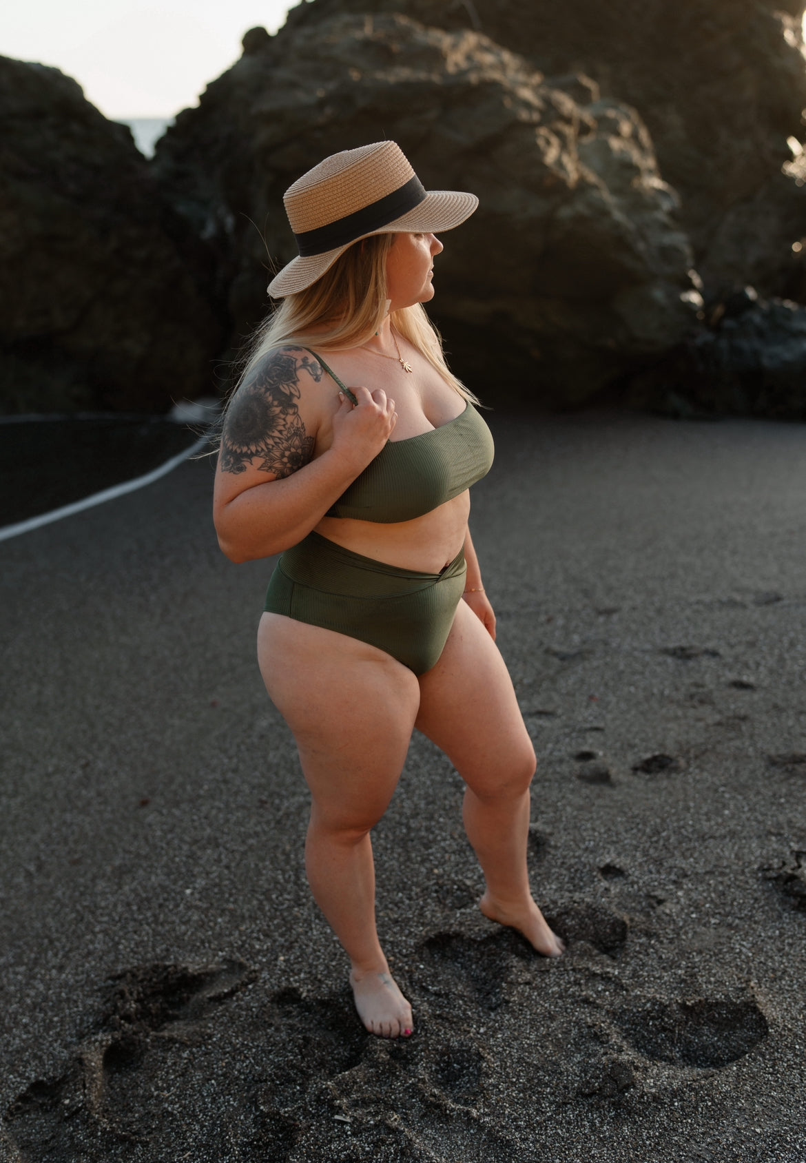 GRAVIOLA BOTTOMS- V-Cut High Waist Full Coverage Bottoms *LAST M* - On The Lo Swimwear