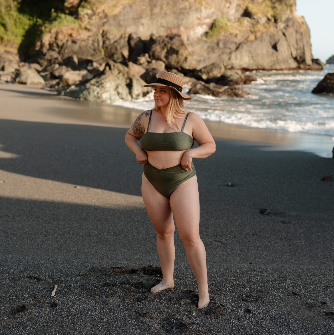 GRAVIOLA BOTTOMS- V-Cut High Waist Full Coverage Bottoms *LAST M* - On The Lo Swimwear