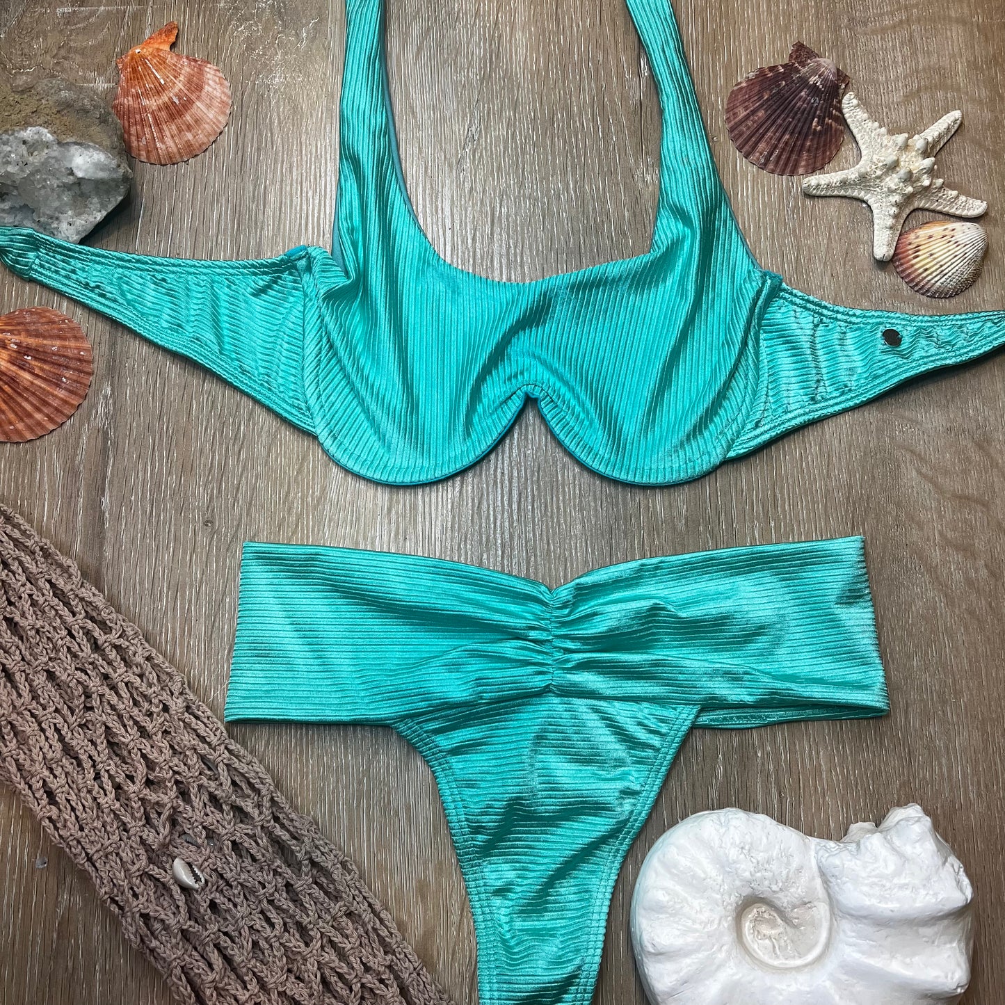 Haleiwa Adjustable Push-Up Top - On The Lo Swimwear