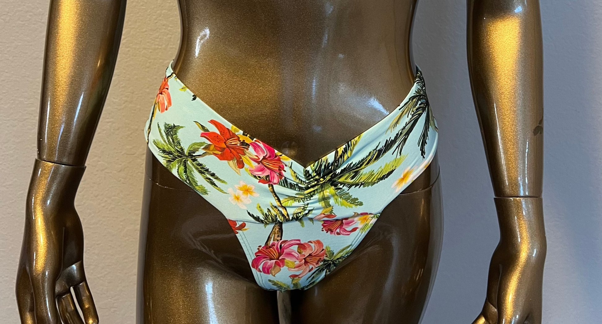 Cheeky Classic Bottoms Palm LAST L On The Lo Swimwear